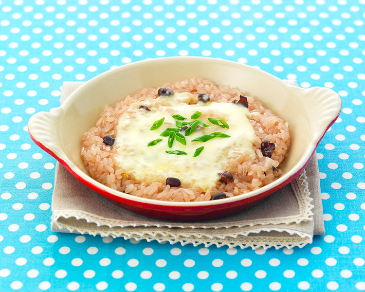 とろ～りチーズのせお赤飯