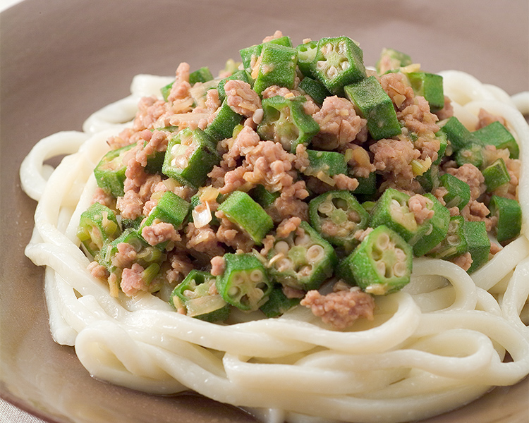 オクラたっぷり肉味噌うどん