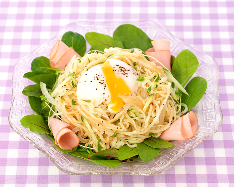 マルちゃん正麺冷し中華　グリーンサラダ仕立て