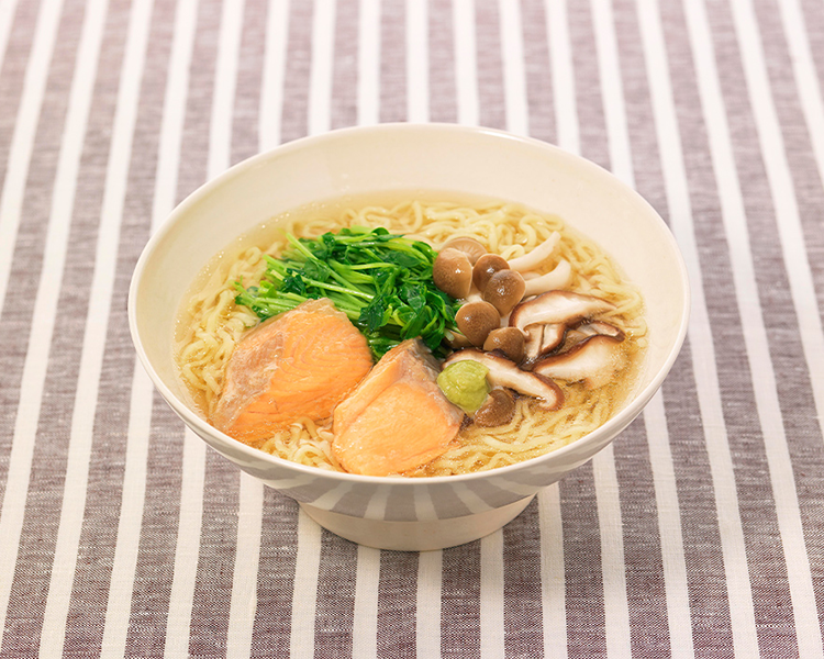 鮭ときのこのわさび塩ラーメン