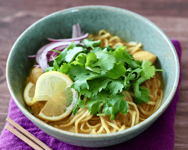 もちもち麺の【タイ風カオソーイ】