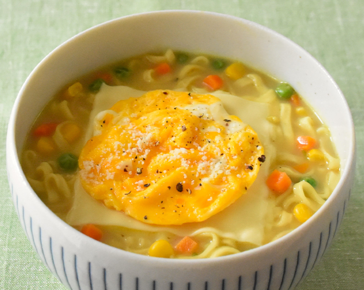 子どもが喜ぶ！ふわとろたまごのミルクカレーうどん