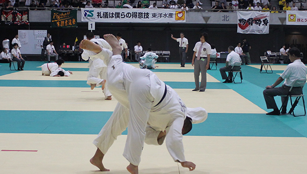 マルちゃん杯少年柔道大会